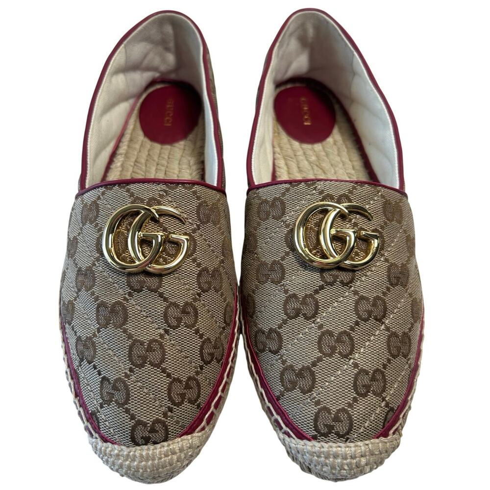 Gucci GG Matelassé Canvas Espadrilles, cherry red leather trim, gold hardware. 9 - Picture 10 of 13